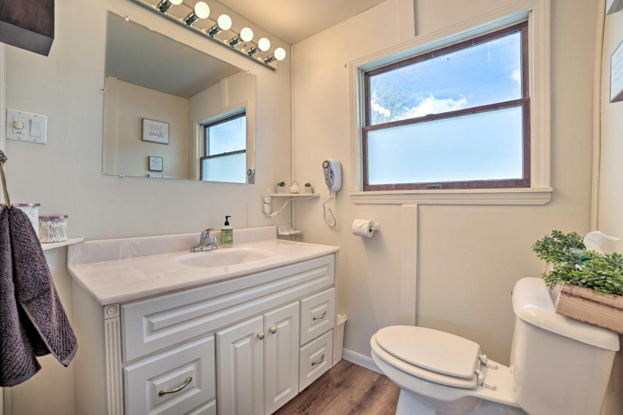 Cozy Tawas City Home With Views Of Lake Huron! Eksteriør bilde